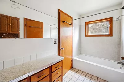 517 W Maple Avenue, Beaver Dam, WI 53916 - Photo 13