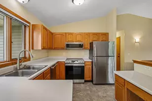 7526 Crawling Stone Rd, Madison, WI 53719 - Photo 17