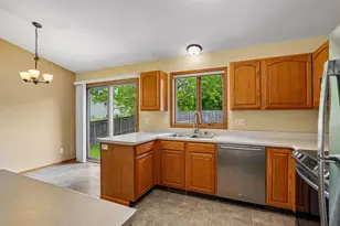 7526 Crawling Stone Rd, Madison, WI 53719 - Photo 13