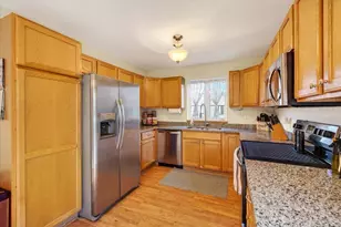 828 Dunn Ave, Oregon, WI 53575 - Photo 9
