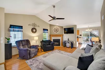 828 Dunn Avenue, Oregon, WI 53575 - Photo 5