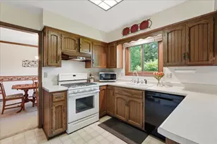 3614 Rolling Hill Dr, Middleton, WI 53562 - Photo 15