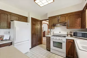 3614 Rolling Hill Dr, Middleton, WI 53562 - Photo 17