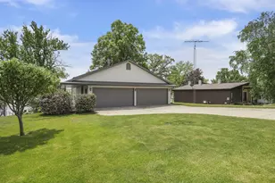 1300 E Mound Dr, Edgerton, WI 53534 - Photo 5