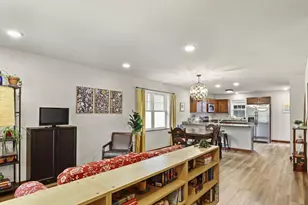 2427 Allied Dr, Madison, WI 53711 - Photo 5