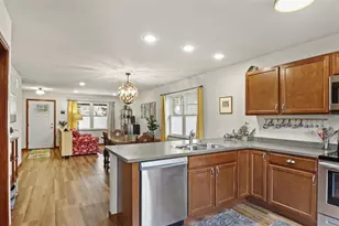2427 Allied Dr, Madison, WI 53711 - Photo 7