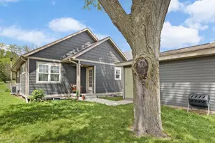 2427 Allied Dr, Madison, WI 53711 - Photo 35