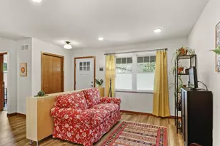 2427 Allied Dr, Madison, WI 53711 - Photo 3