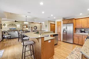810 Ganser Dr, Waunakee, WI 53597 - Photo 15