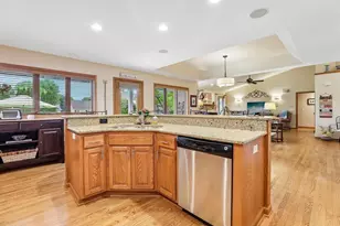 810 Ganser Dr, Waunakee, WI 53597 - Photo 17