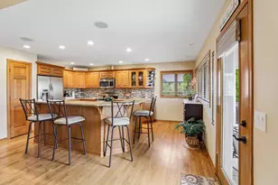 810 Ganser Dr, Waunakee, WI 53597 - Photo 11