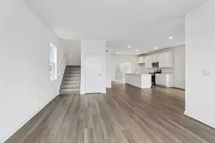 520 Oak Opening Dr, Stoughton, WI 53589 - Photo 7