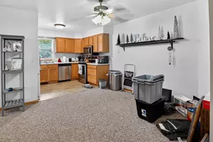 808B N Clover Ln, Cottage Grove, WI 53527 - Photo 9