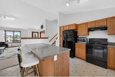 653 Autumn Wood Parkway, Deerfield, WI 53531 - Photo 11