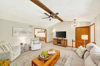 1572 Boulder Way, Sun Prairie, WI 53590 - Photo 5