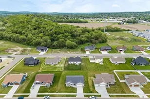 521 Roosevelt St, Baraboo, WI 53913 - Photo 27