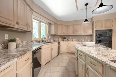 5800 Ivanhoe Circle, Fitchburg, WI 53711 - Photo 15