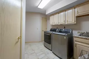 5800 Ivanhoe Cir, Fitchburg, WI 53711 - Photo 17