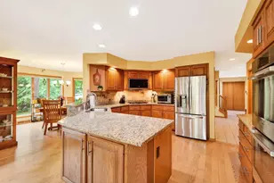 44 White Oaks Ln, Madison, WI 53711 - Photo 11