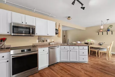 7041 Heather Glen Drive, Madison, WI 53719 - Photo 11