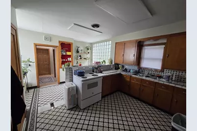 747 Parker Avenue, Beloit, WI 53511 - Photo 3