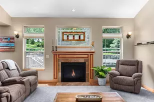 19 Savannah Pkwy, Deerfield, WI 53531 - Photo 11