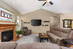 19 Savannah Pkwy, Deerfield, WI 53531 - Photo 13
