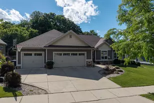 19 Savannah Pkwy, Deerfield, WI 53531 - Photo 1