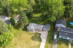 2530 White Oaks Dr, Beloit, WI 53511 - Photo 3