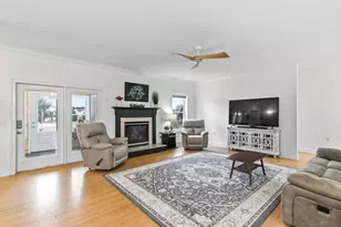 3281 Burke Rd, Sun Prairie, WI 53590 - Photo 3