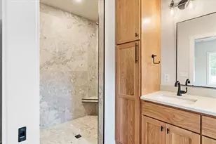 38098 Red Cedar Cir, Prairie Du Chien, WI 53821 - Photo 13