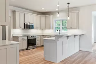 38098 Red Cedar Cir, Prairie Du Chien, WI 53821 - Photo 5