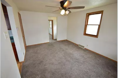 109 W Pine Street, Prairie Du Chien, WI 53821 - Photo 9