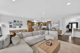 10106 Watts Rd, Madison, WI 53593 - Photo 9