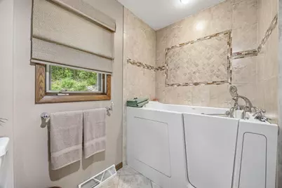 3304 N Crystal Springs Road, Janesville, WI 53545 - Photo 17