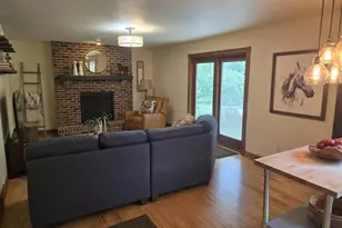 705 Poplar Way, Verona, WI 53593 - Photo 5