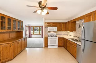 2259 Staborn Dr, Beloit, WI 53511 - Photo 5