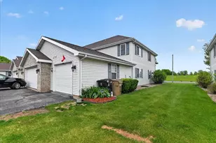 6617 Reston Heights Dr, Madison, WI 53718 - Photo 5