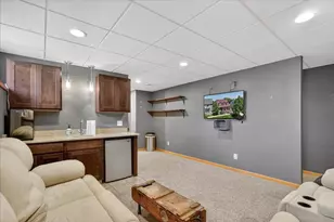 946 Stonehaven Dr, Sun Prairie, WI 53590 - Photo 39