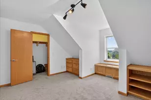 946 Stonehaven Dr, Sun Prairie, WI 53590 - Photo 33