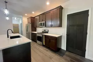 305 Timberline Ct, Nekoosa, WI 54457 - Photo 5