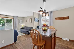 1029 Vandenburg St, Sun Prairie, WI 53590 - Photo 5