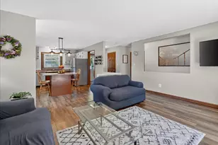 1029 Vandenburg St, Sun Prairie, WI 53590 - Photo 15