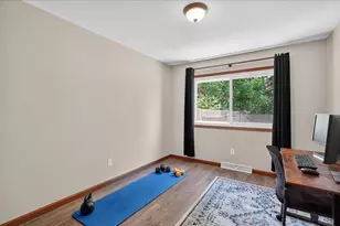 1029 Vandenburg St, Sun Prairie, WI 53590 - Photo 23