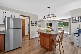 1029 Vandenburg St, Sun Prairie, WI 53590 - Photo 3