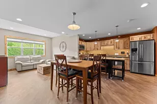 S5665 Devils Crown Dr, Baraboo, WI 53913 - Photo 13