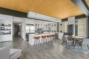 211 S Henry St, Madison, WI 53703 - Photo 9