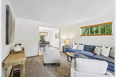 1001 Glacier Hill Drive, Madison, WI 53704 - Photo 5