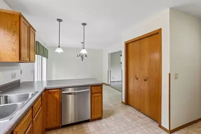 1001 Glacier Hill Drive, Madison, WI 53704 - Photo 25