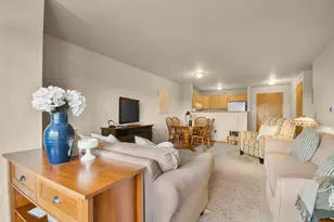 102 Prairie Heights Dr, Verona, WI 53593 - Photo 7